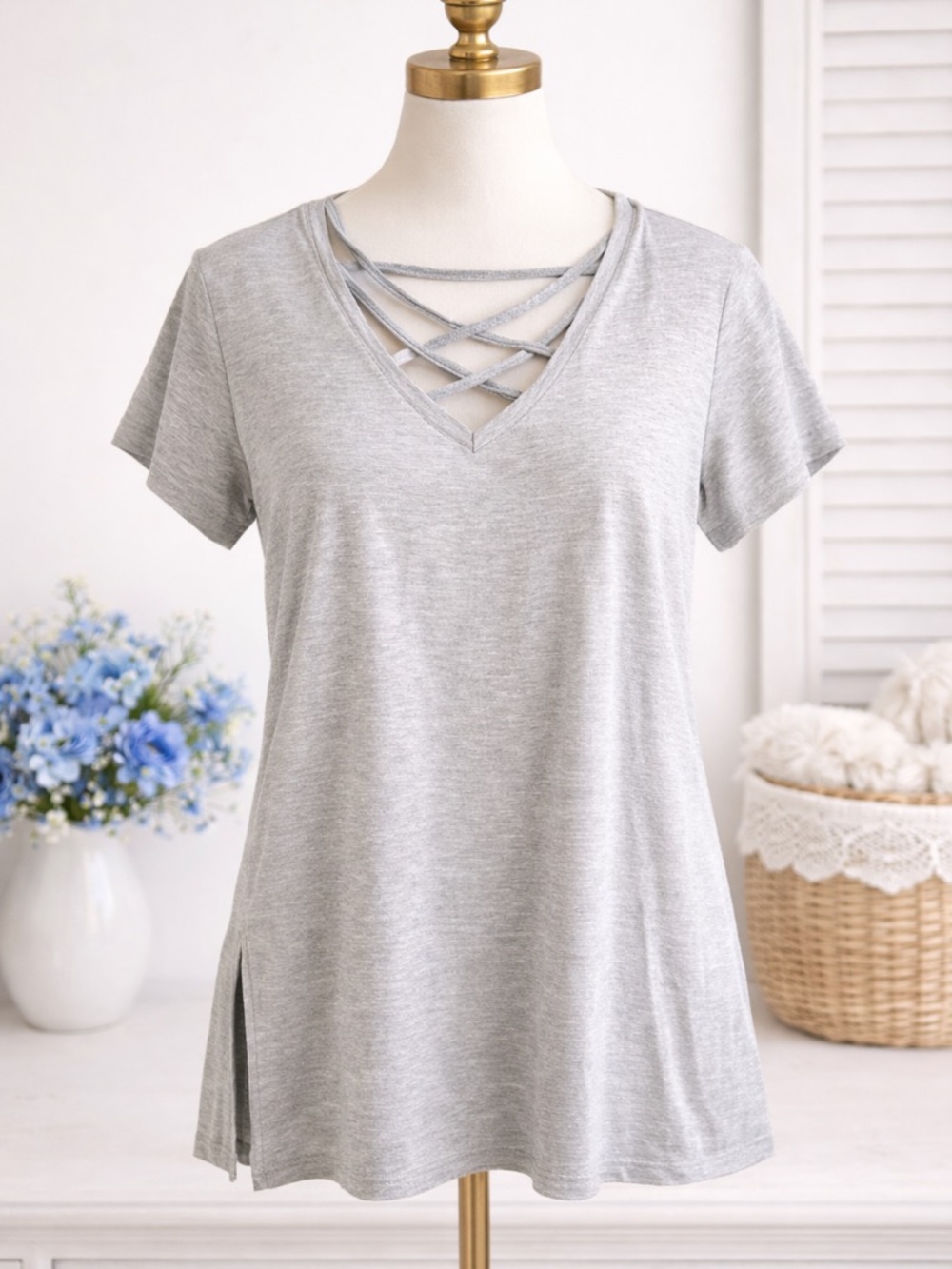 Marc New York Heather Gray Crisscross V-Neck‎ Top Women’s Size M Soft Stretch